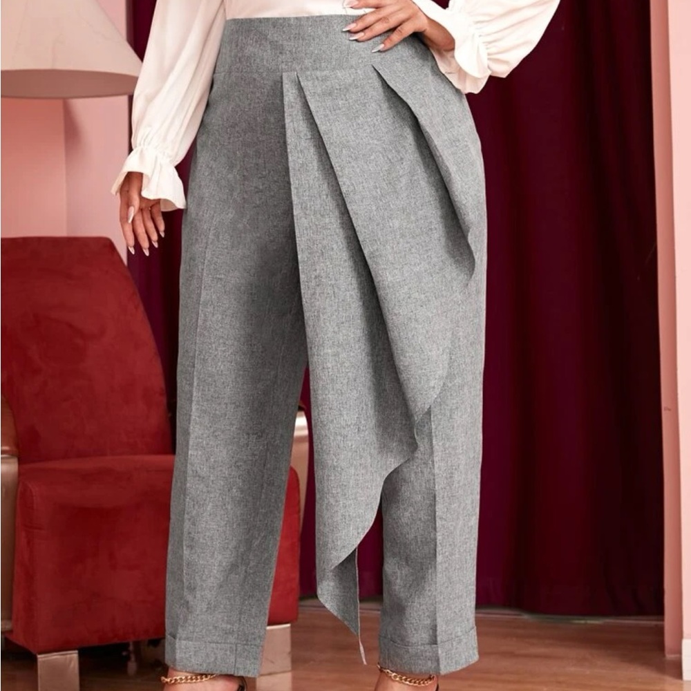 Elegant Cropped Pant with Ruffle (Gray)